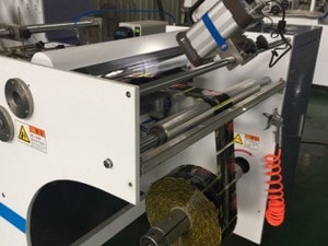 Намотка осуществляется с помощью генератора сигналов для производства высококачественных рулонов